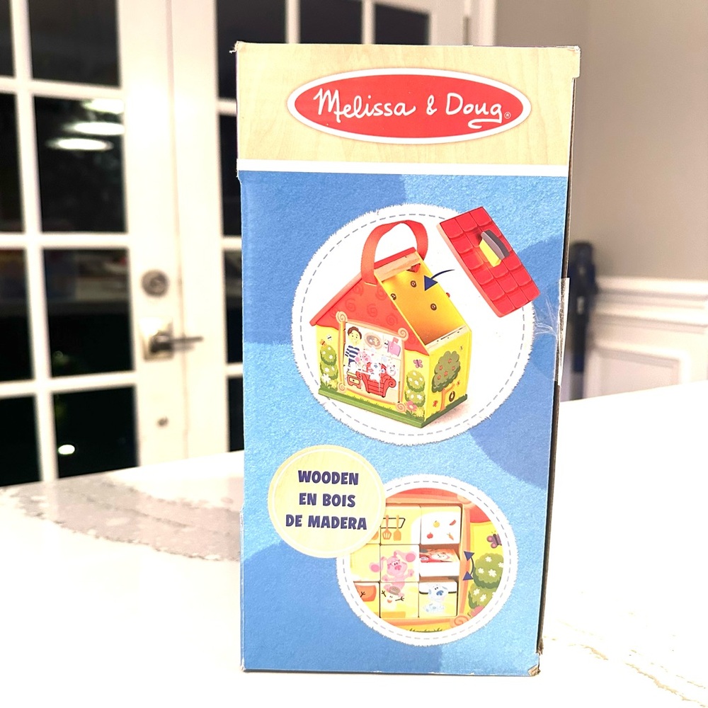 Melissa & Doug Blue's Clues & You! Wooden Take-Along House - Picture 4 of 14